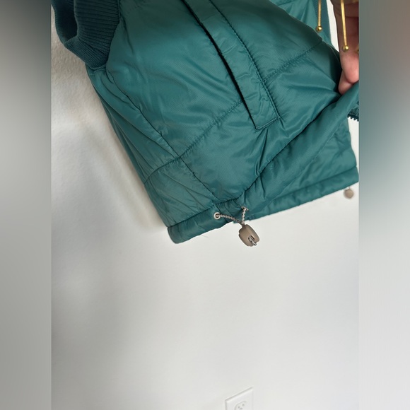 Alpine Design Cropped Puffer Vest - Picture 3 of 4